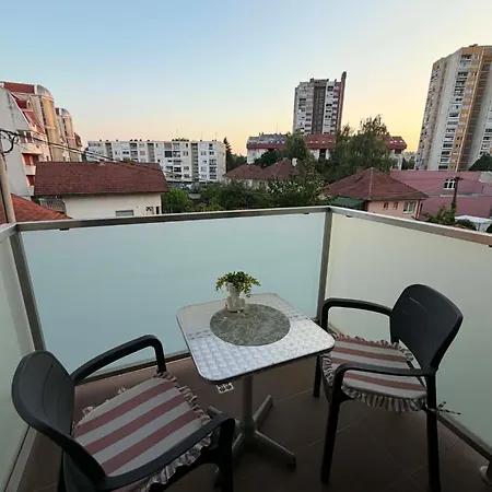 14 Apartman *